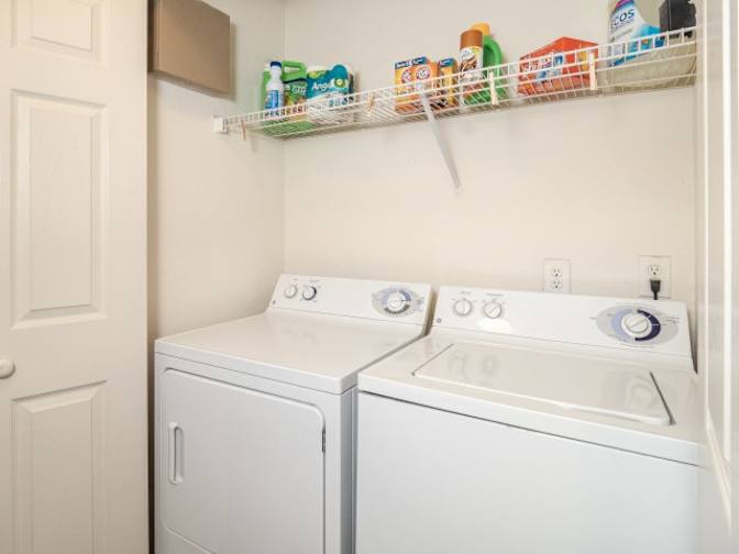 Alcove Rooms's room