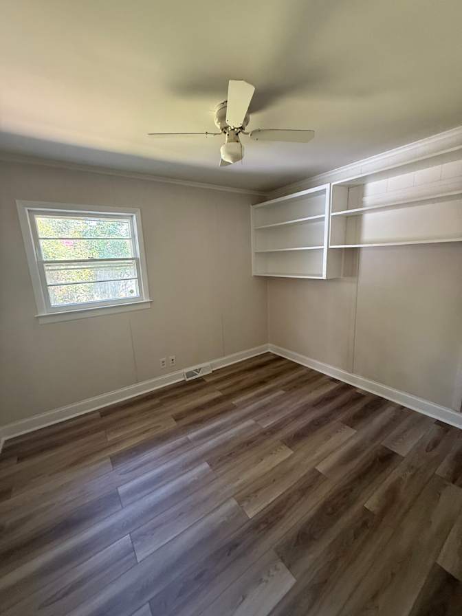 Alcove Rooms's room