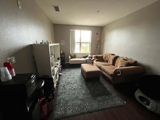 Max Conrad's room
