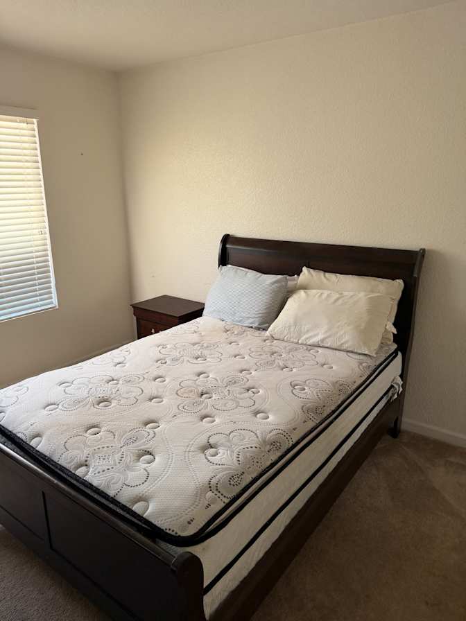 Nique's room