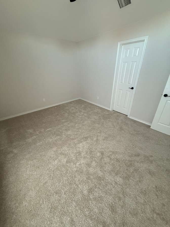 Carlos's room
