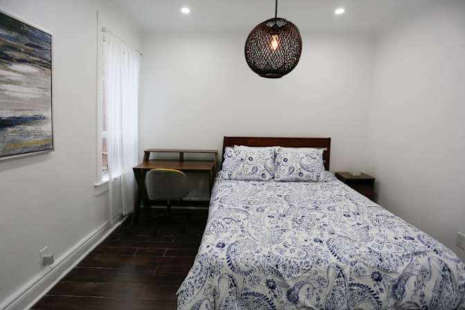 farnaz hosseini's room