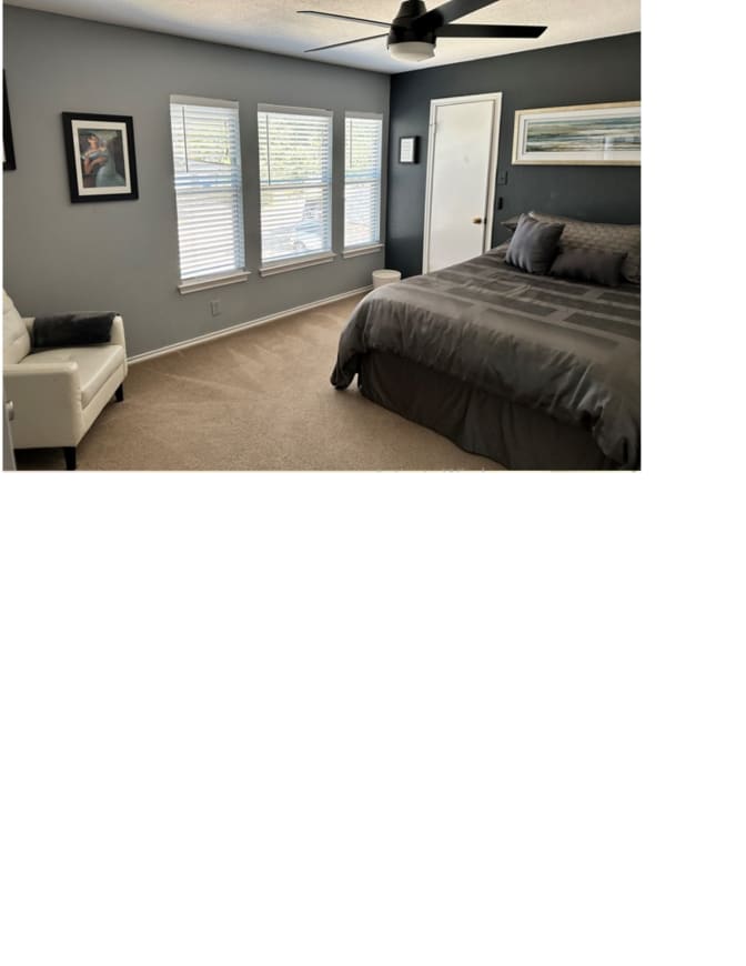 Bedroom-Private Bathroom - available UTSA-LA CANTERA area's room