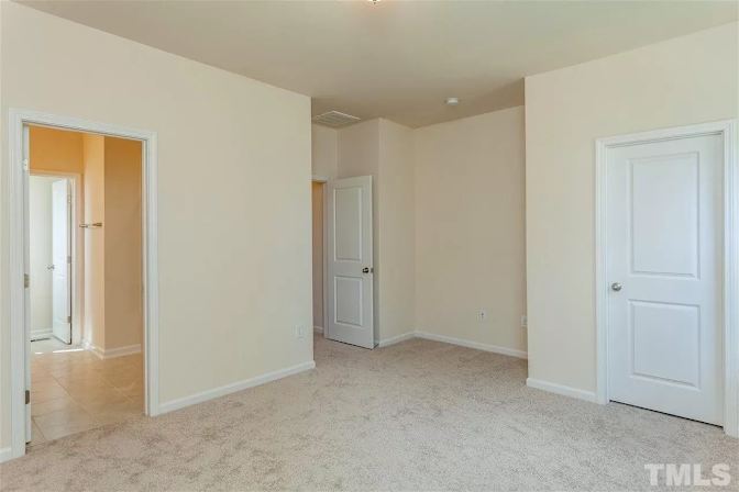 Alcove Rooms's room