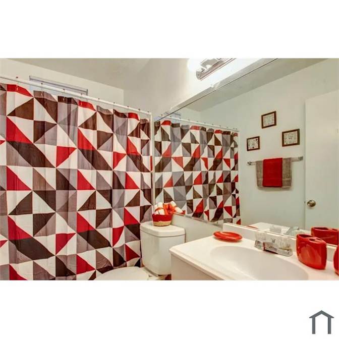 Alcove Rooms's room