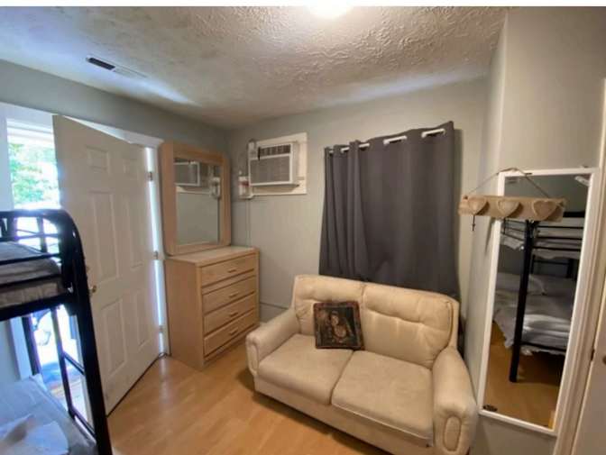 Felix's room