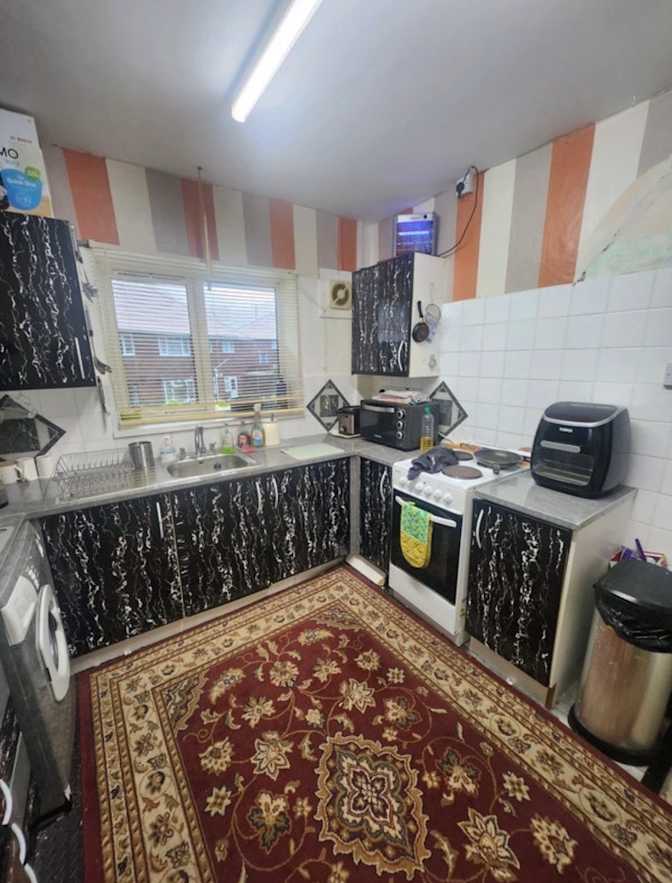 GARETH's room