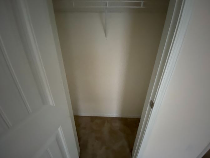 Alcove Rooms's room