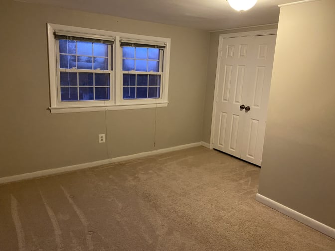 Akbar's room