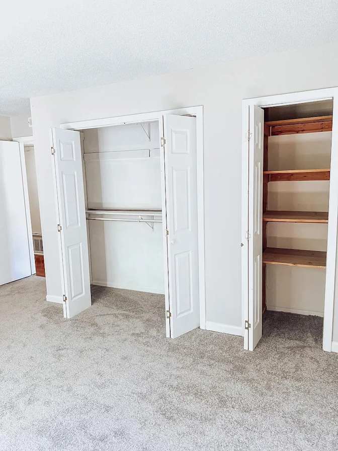 Alcove Rooms's room