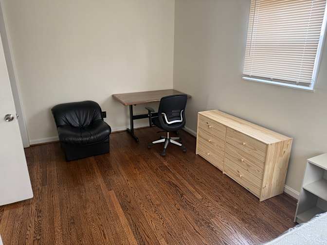 charles's room