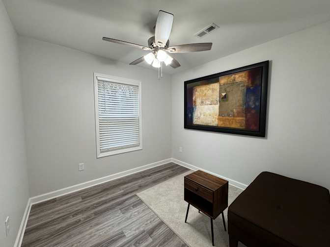 Alcove Rooms's room