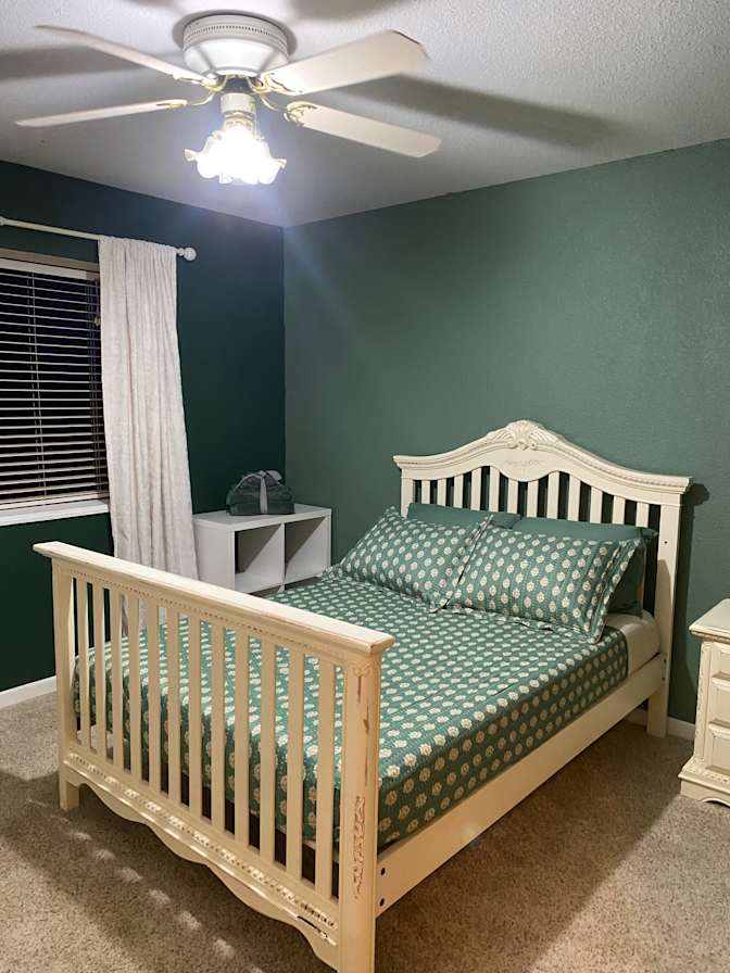 Rj Parkins's room
