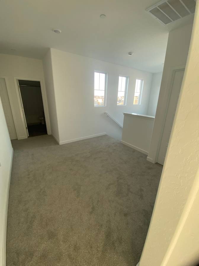 Raz's room