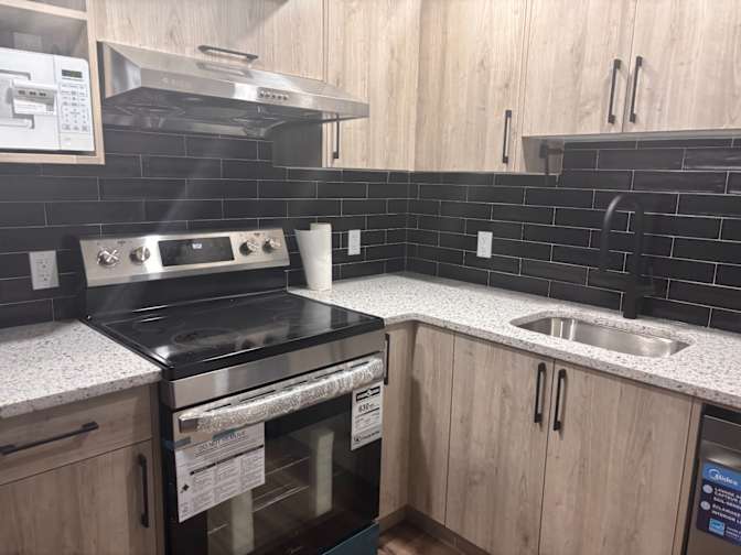 OLUDARE DAVID's room