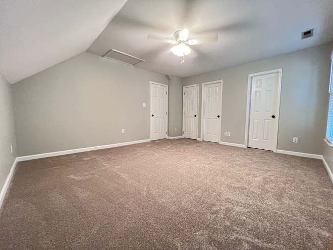 Alcove Rooms's room