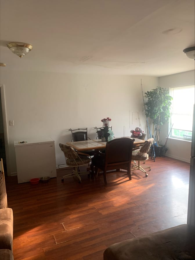 vaughn's room