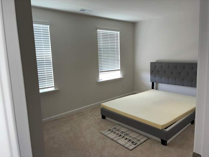 Alcove Rooms's room