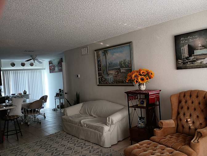 Mona's room