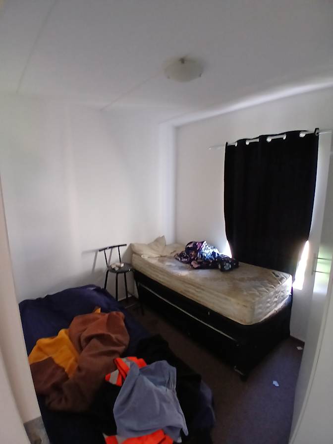 Zero Bruru's room