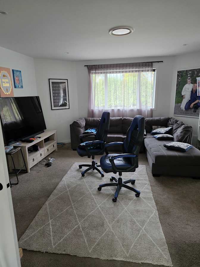 Sandro's room