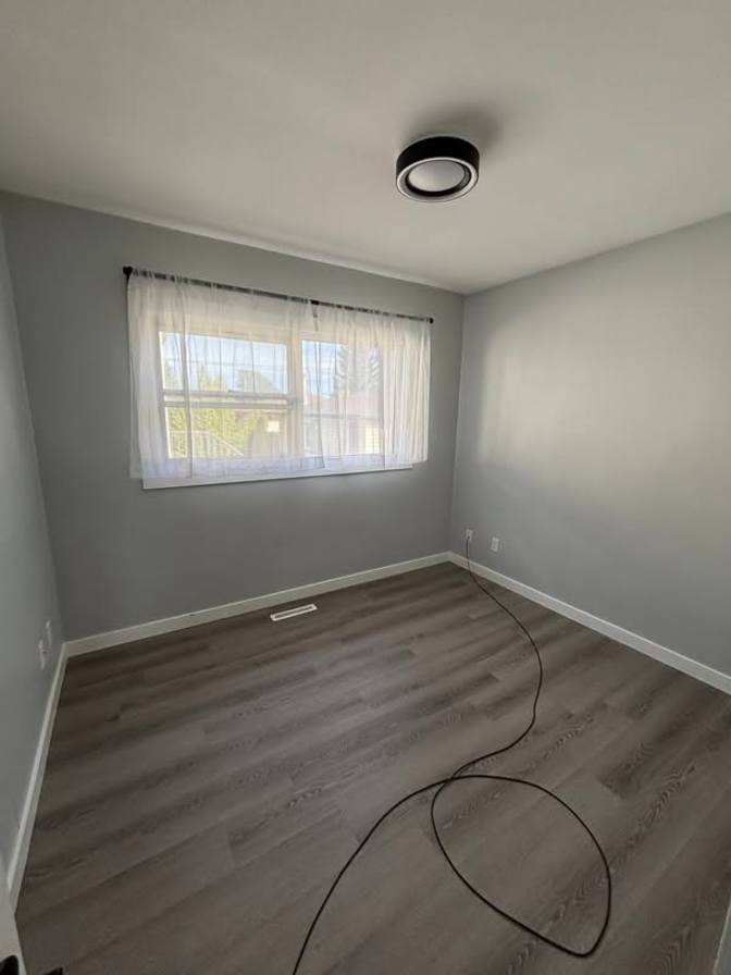 Jade Dumont's room