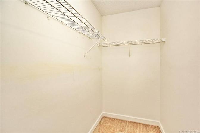 Alcove Rooms's room
