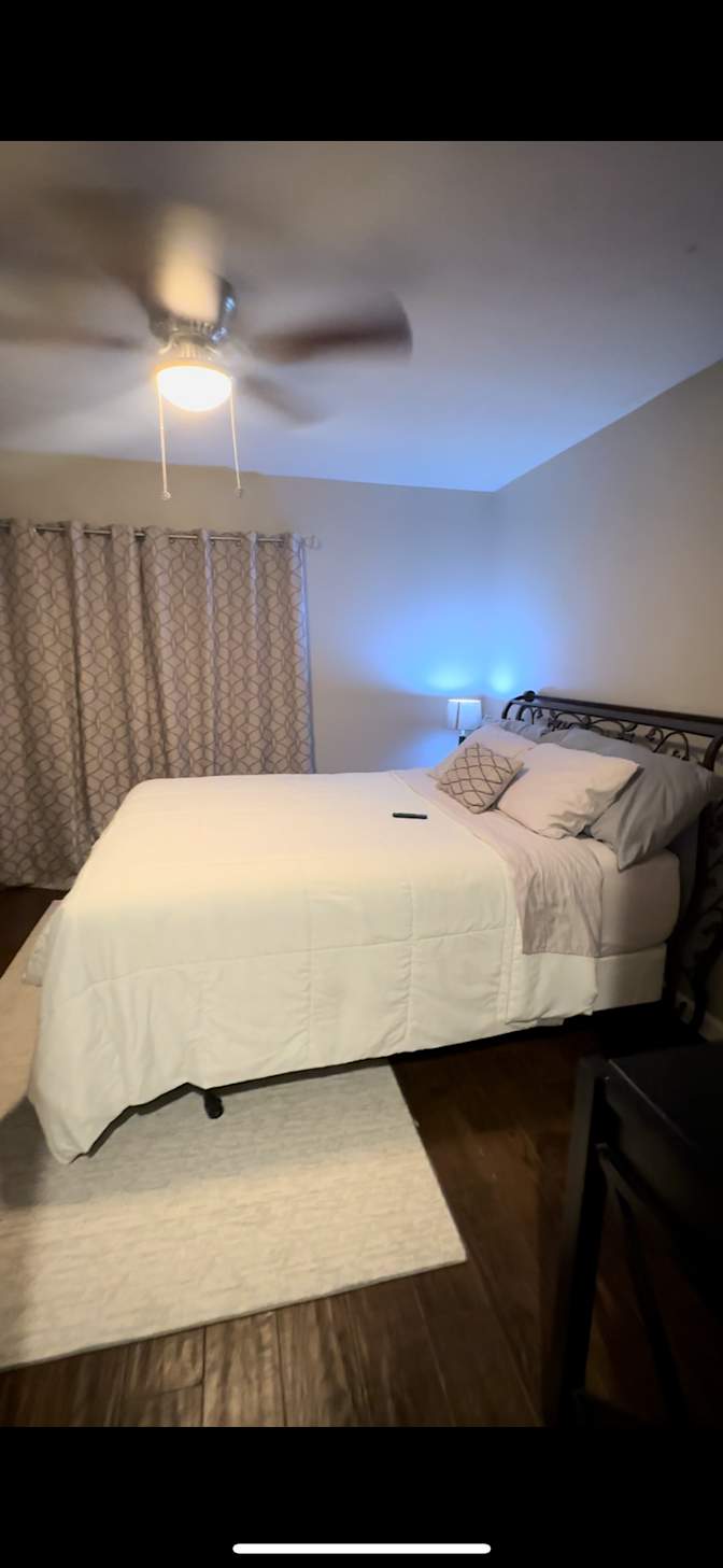 Thomas's room