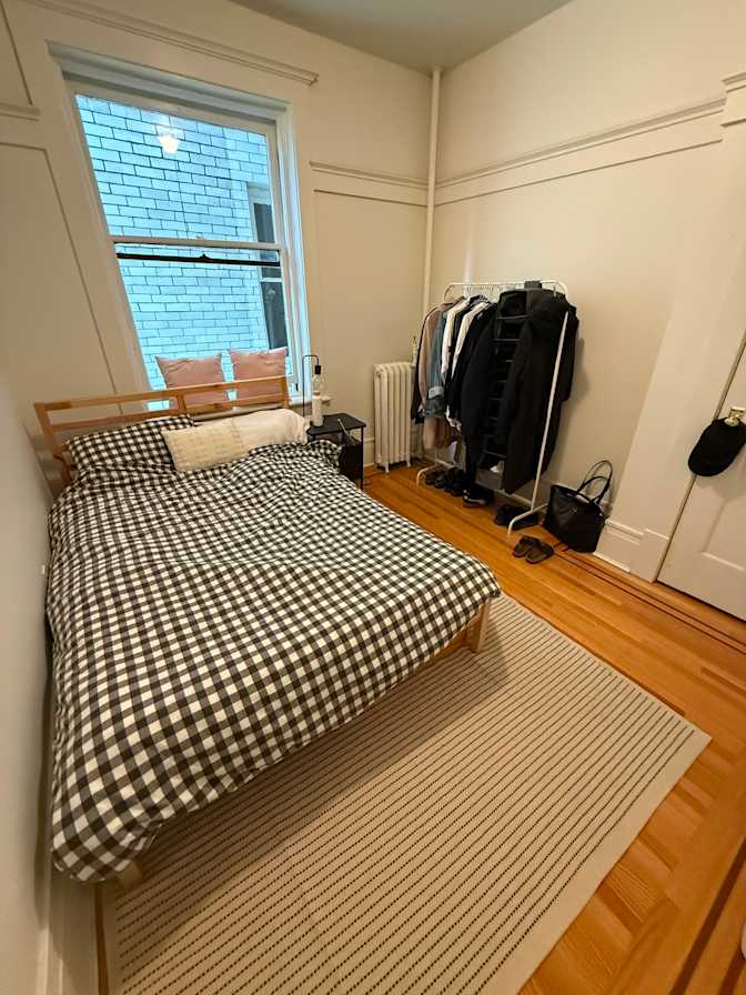Mirren's room