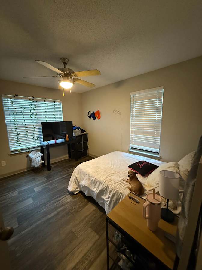 Nicole Richardson Rojas's room