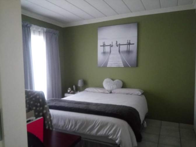 victor's room