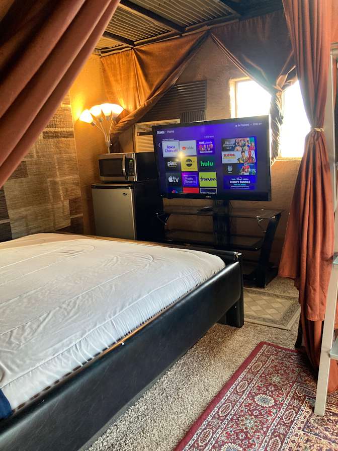 glen's room