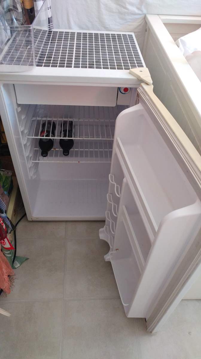 Sylvia OWNER living On Site acceptg ODSP ON Works Retirees Widow Widower Contractor Builder Mason's room