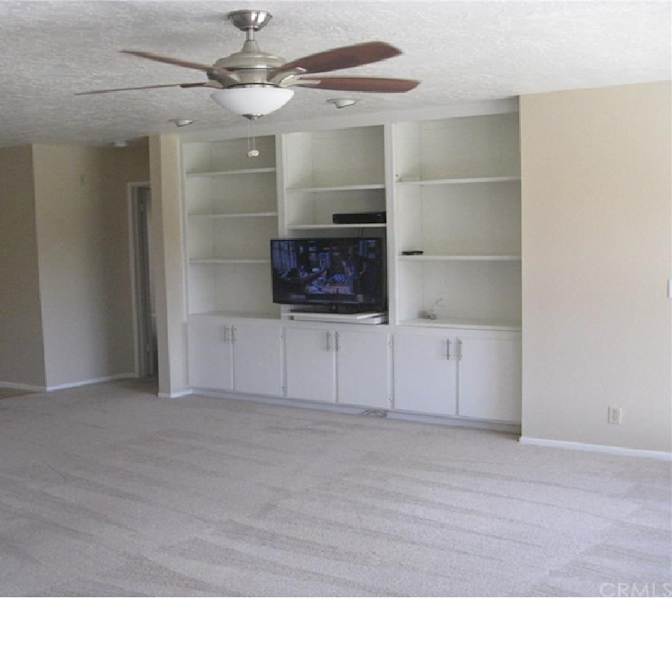 Dee's room