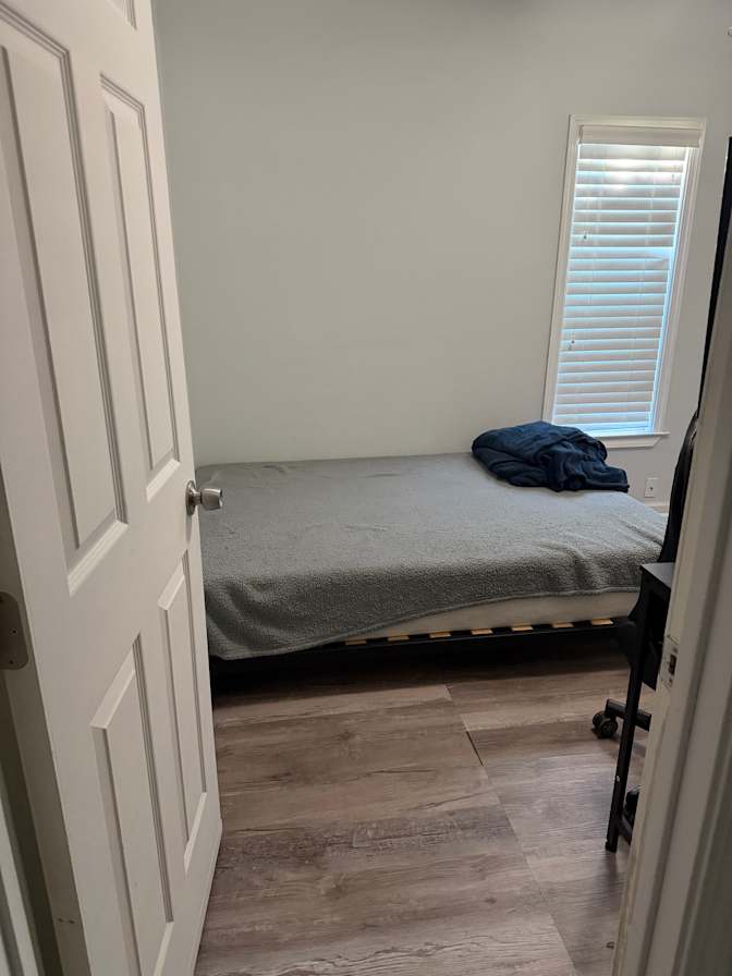 Jose's room