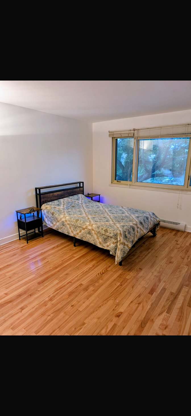 Lina's room