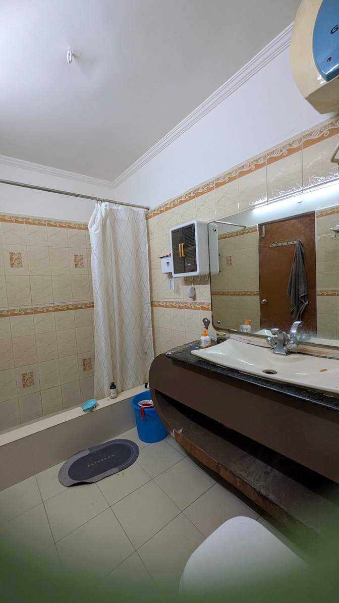 Garuav's room