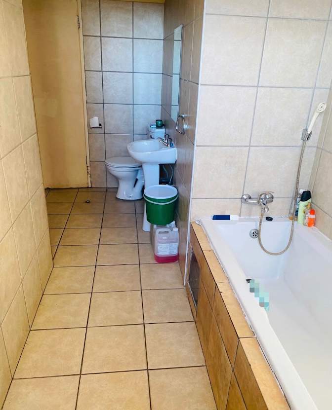 Ofentse Monageng's room