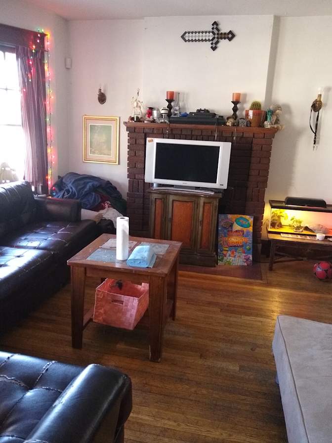 Yong's room