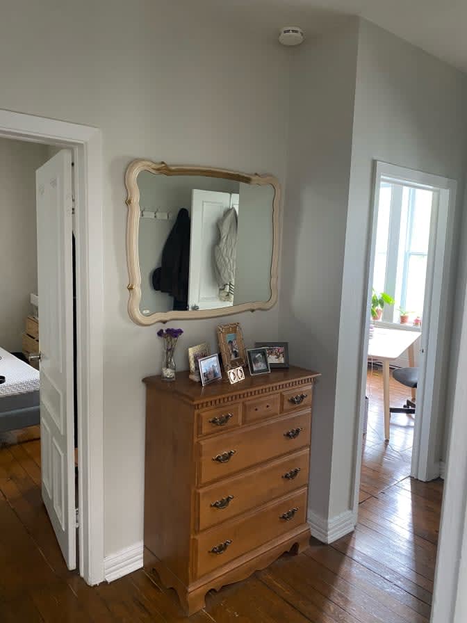 Ali's room
