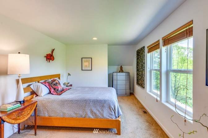 Christa Bassett Ross's room