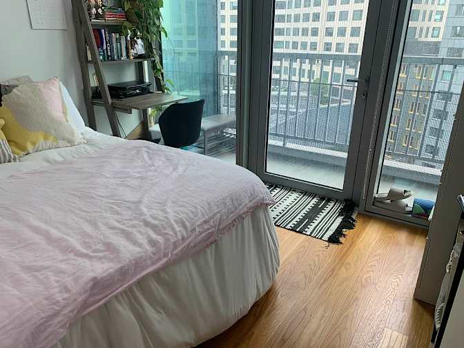 Alexis's room