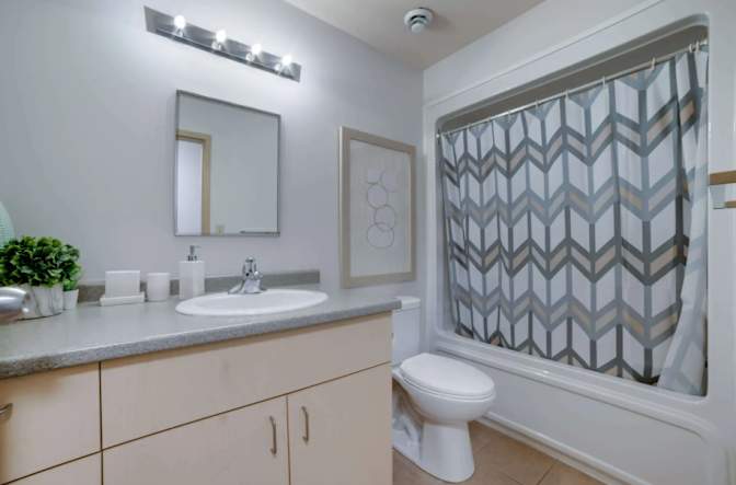 alexis henderson's room