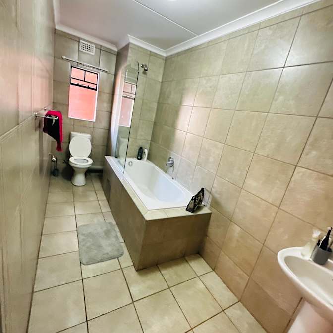 Zonke's room