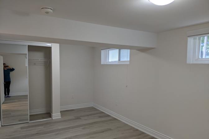 Slava Desanti's room