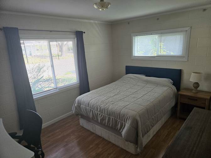 Andres's room