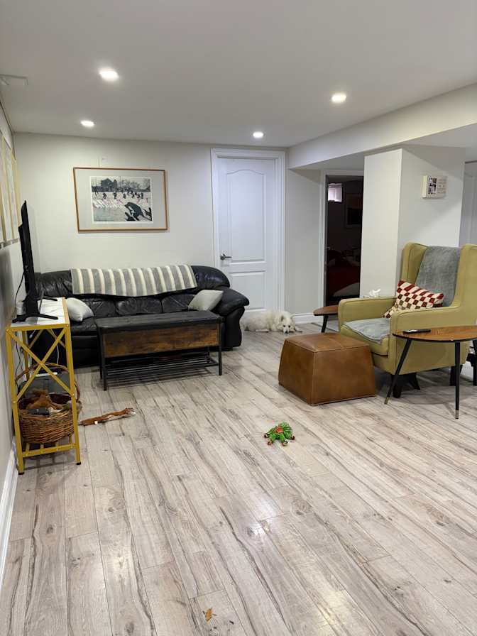 Darren's room