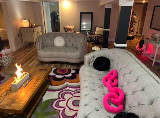 Lee's room