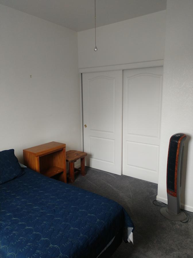 Thomas's room