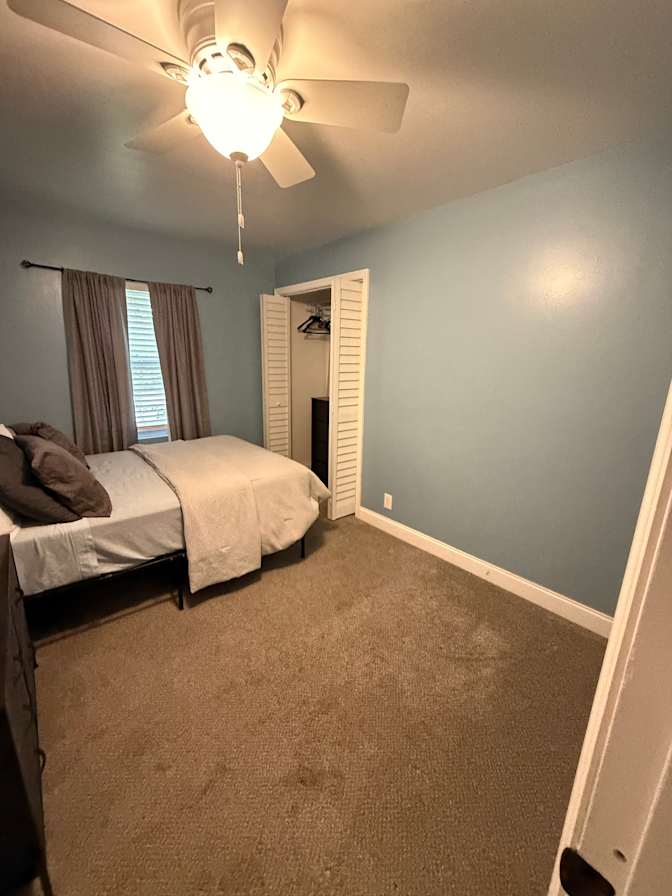 Shire McLendon's room